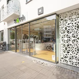https://the-india-yellow-studio.brusselshotelsbook.com
