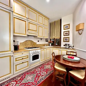 https://luxury-house-foppa61.it-lombardy.com