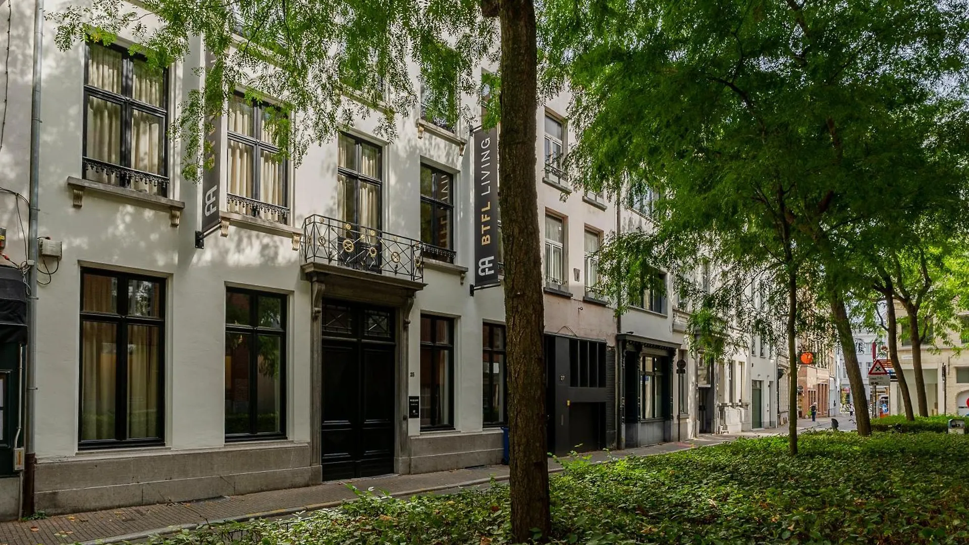 Btfl Living Antwerp Apartment