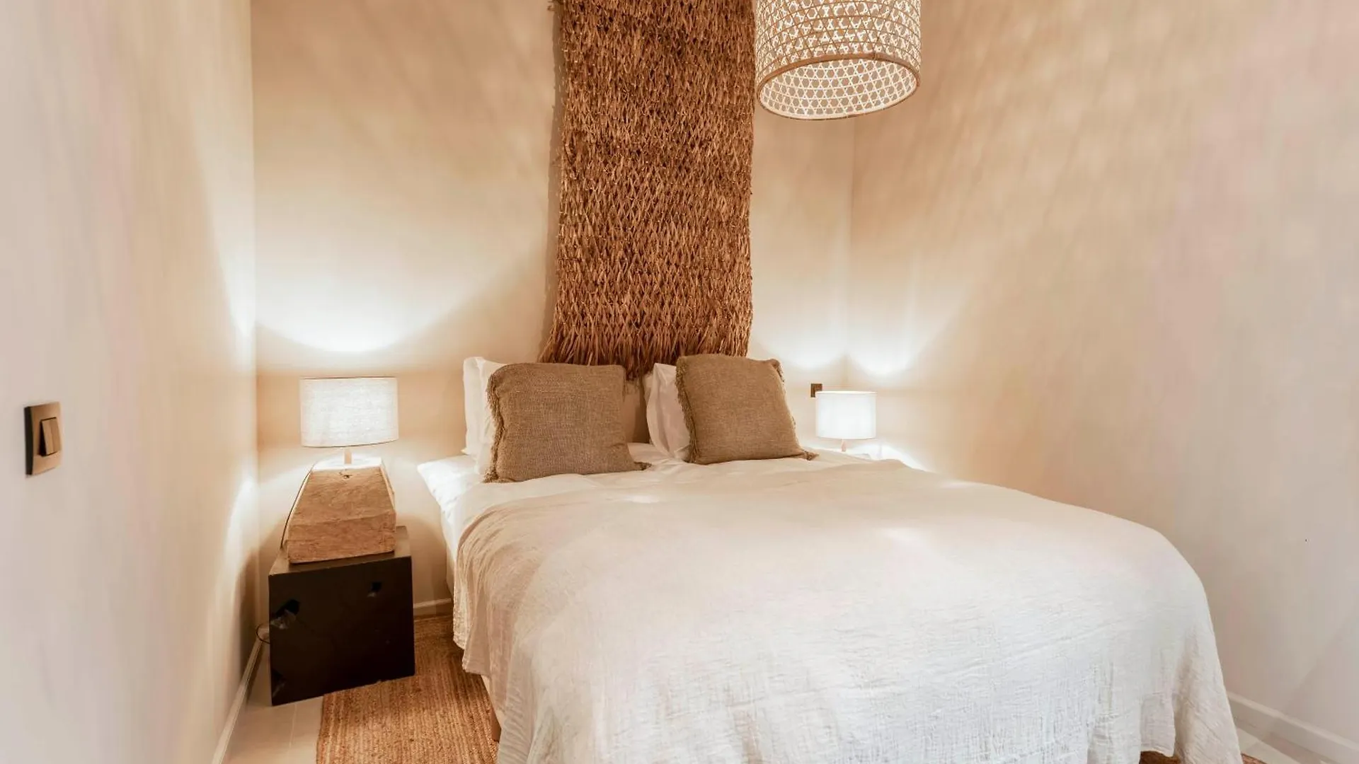Btfl Living Antwerp Apartment