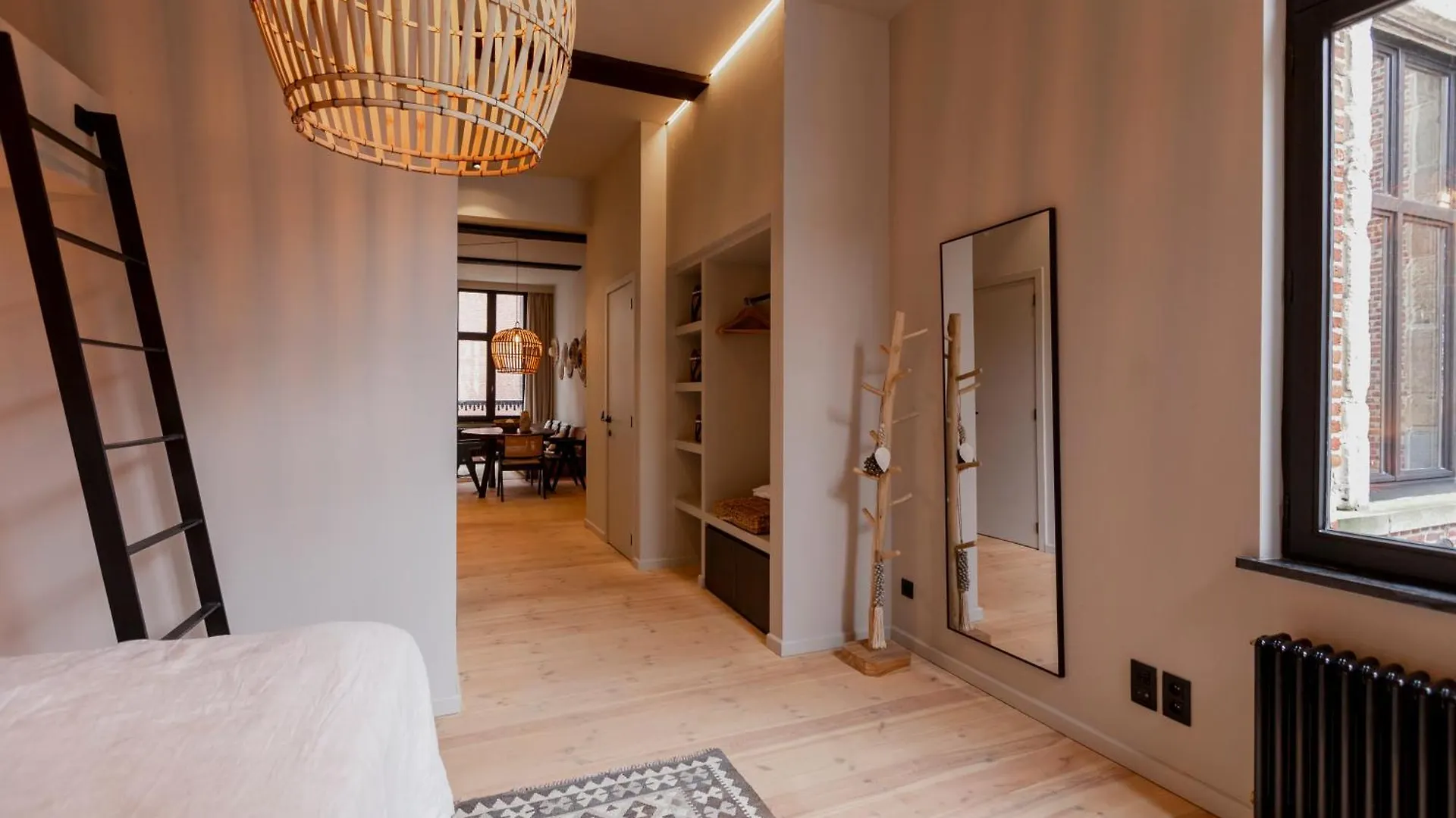 Btfl Living Antwerp Apartment