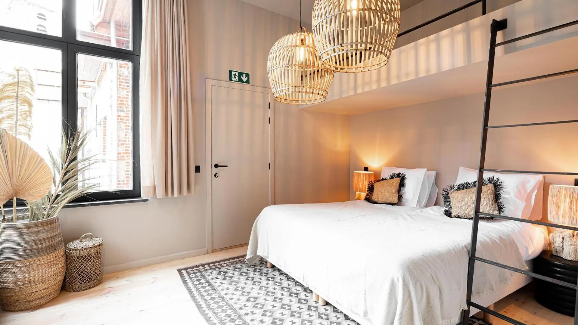 Btfl Living Antwerp Apartment