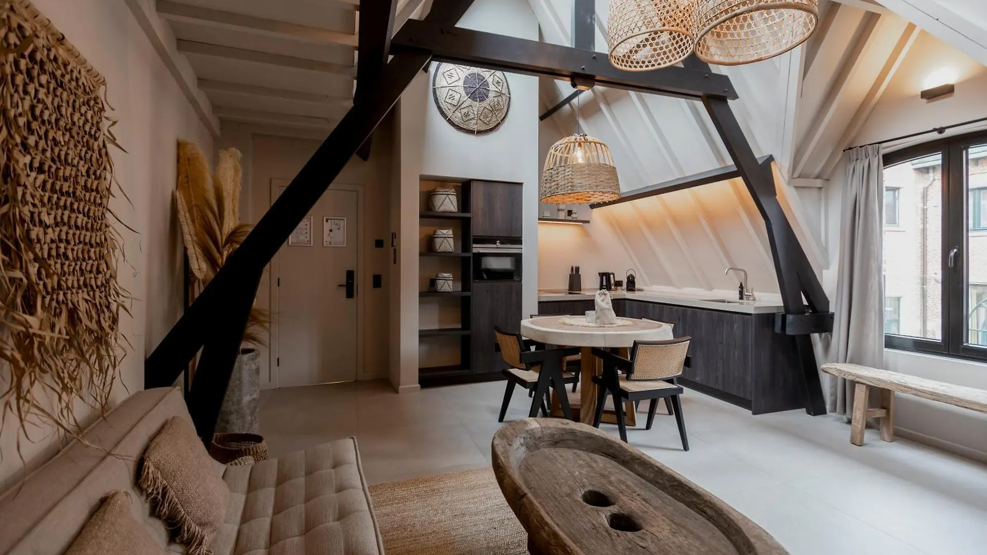 Btfl Living Antwerp Apartment