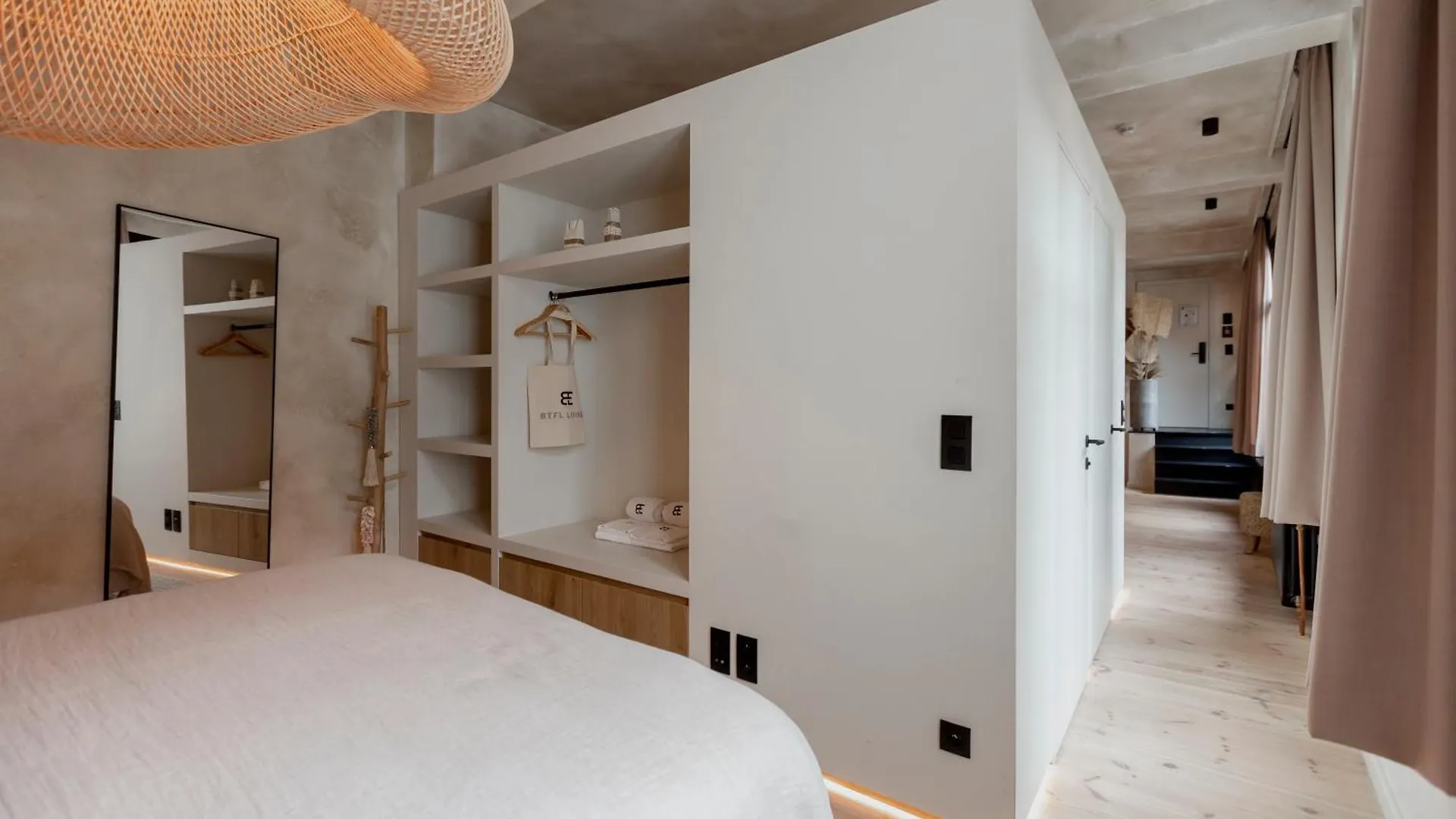 Btfl Living Antwerp Apartment