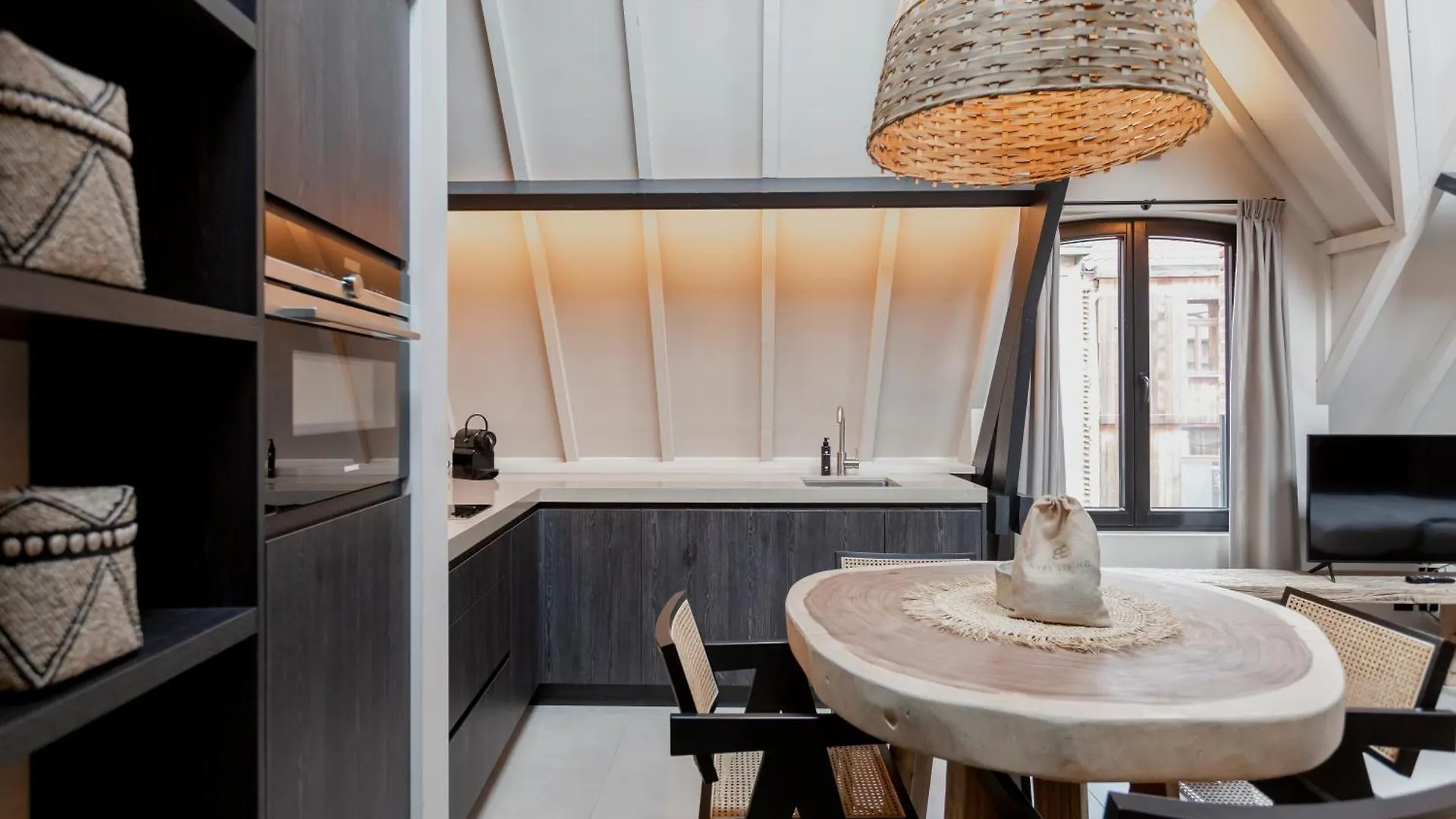 Btfl Living Antwerp Apartment